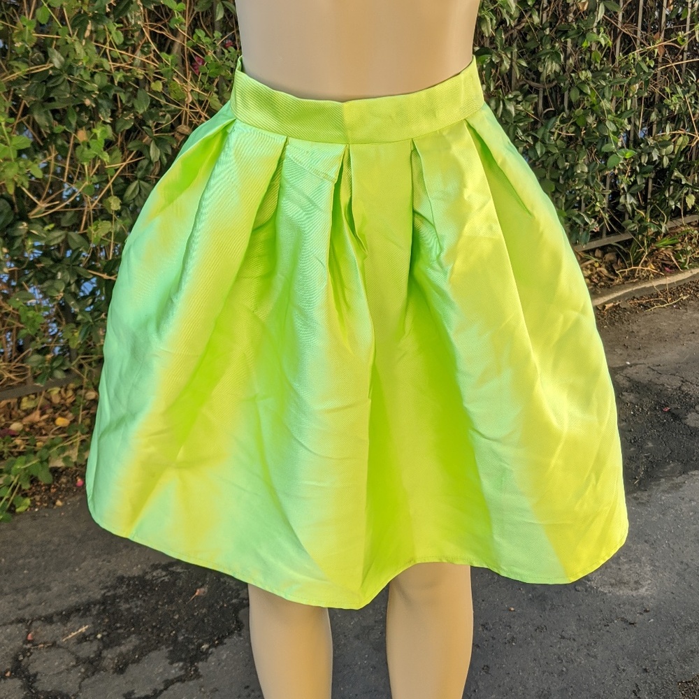Neon Green Flare skirt (S)